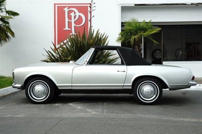 1966 Mercedes-Benz 230SL Roadster