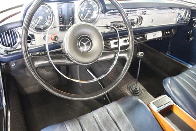 1967 Mercedes-Benz 250SL Roadster