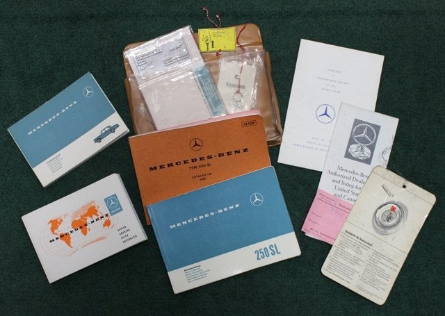 1967 Mercedes-Benz 250SL Roadster