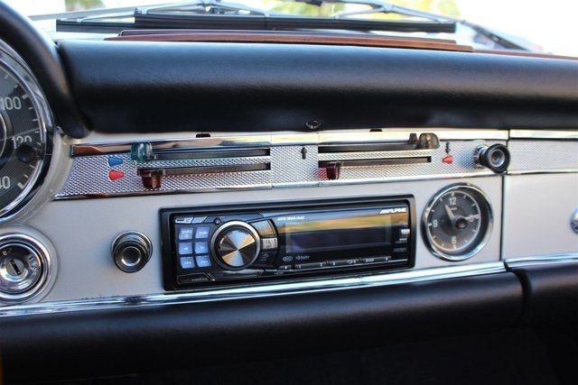 1967 Mercedes-Benz 250SL Roadster