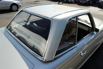 1967 Mercedes-Benz 250SL Roadster