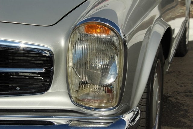 1967 Mercedes-Benz 250SL Roadster