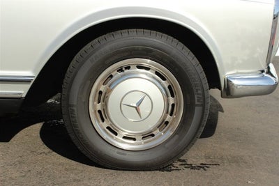 1967 Mercedes-Benz 250SL Roadster