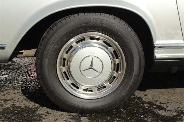 1967 Mercedes-Benz 250SL Roadster