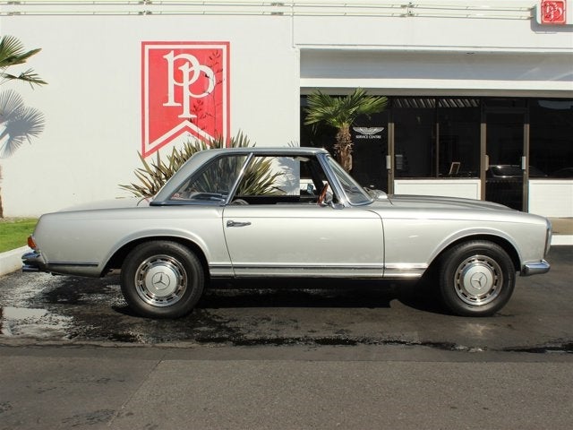 1967 Mercedes-Benz 250SL Roadster