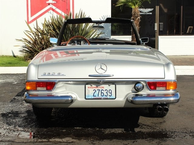 1967 Mercedes-Benz 250SL Roadster