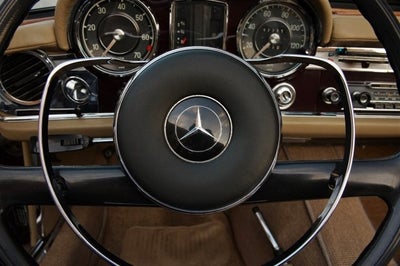 1967 Mercedes-Benz 250SL Roadster