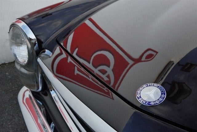 1967 Mercedes-Benz 250SL Roadster