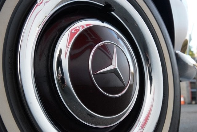 1967 Mercedes-Benz 250SL Roadster