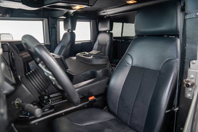 2001 AM General Hummer 4-Passenger Wgn Enclosed