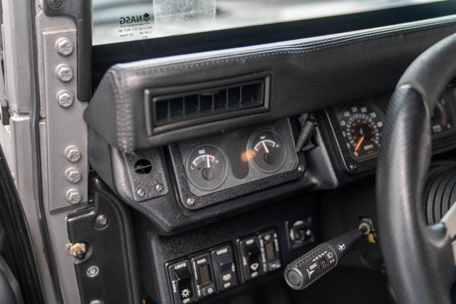 2001 AM General Hummer 4-Passenger Wgn Enclosed