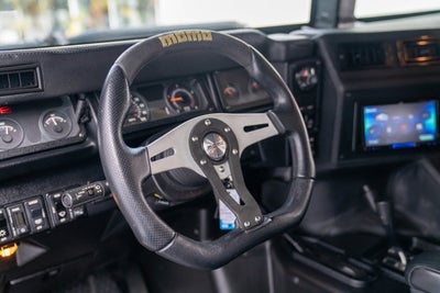 2001 AM General Hummer 4-Passenger Wgn Enclosed