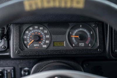 2001 AM General Hummer 4-Passenger Wgn Enclosed