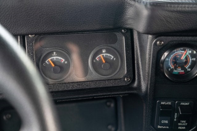 2001 AM General Hummer 4-Passenger Wgn Enclosed