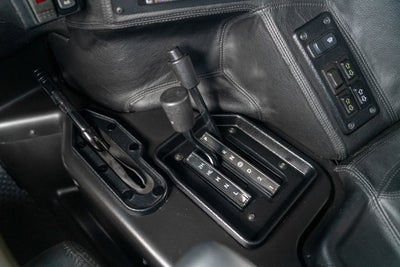 2001 AM General Hummer 4-Passenger Wgn Enclosed