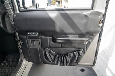 2001 AM General Hummer 4-Passenger Wgn Enclosed