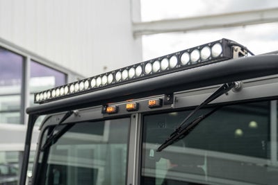 2001 AM General Hummer 4-Passenger Wgn Enclosed