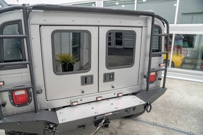 2001 AM General Hummer 4-Passenger Wgn Enclosed