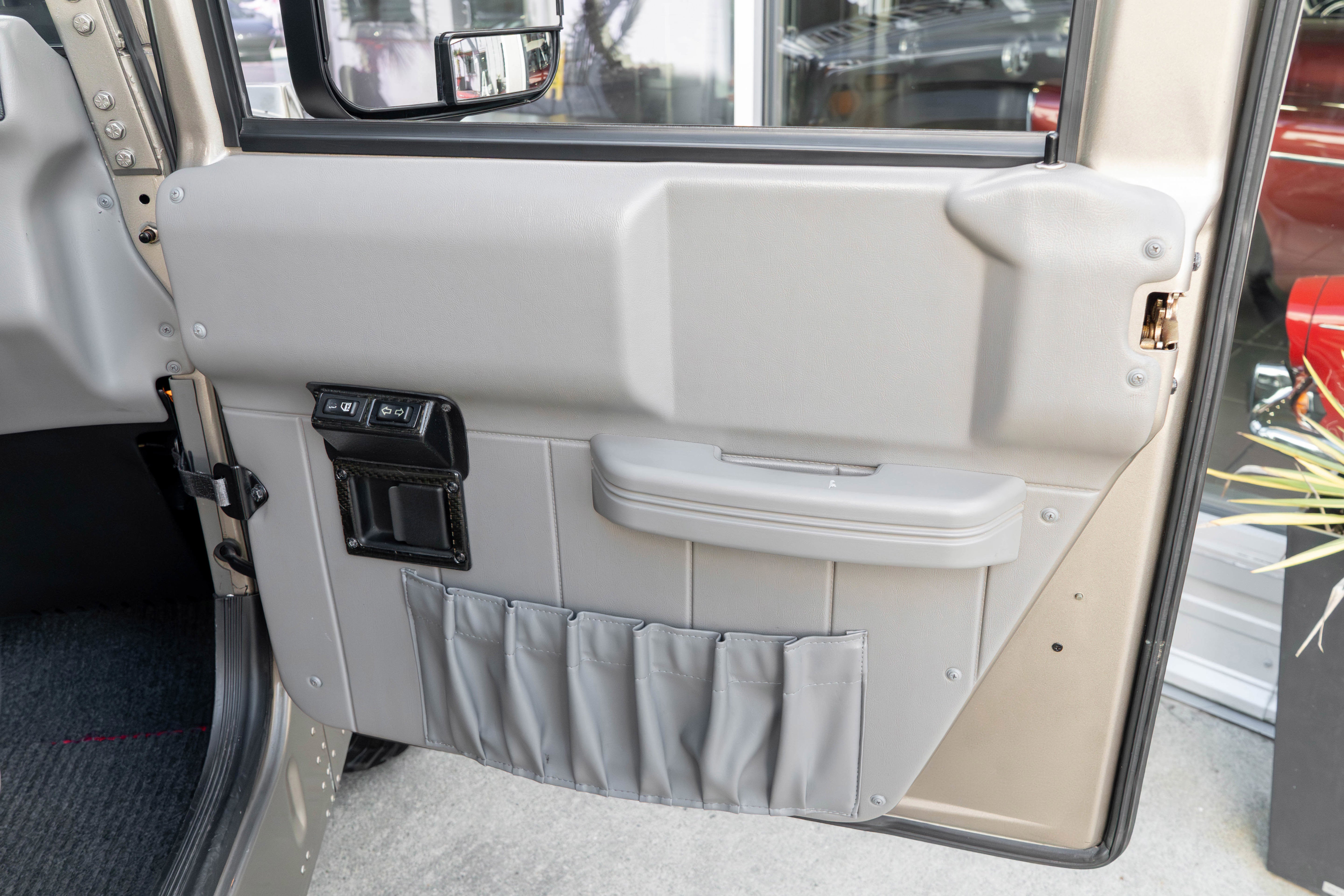 2000 AM General Hummer 4-Passenger Open Top Hard Doors