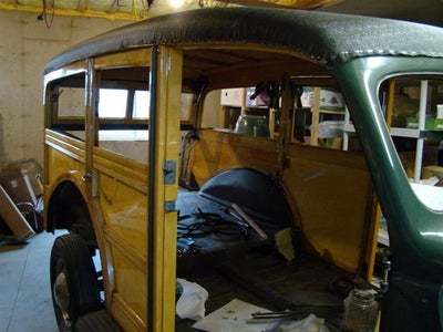 1940 Ford Deluxe Station Wagon