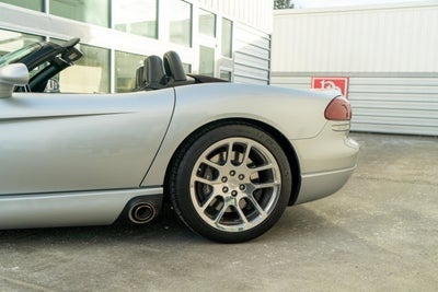 2003 Dodge Viper SRT-10