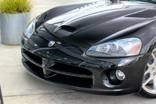 2005 Dodge Viper SRT10