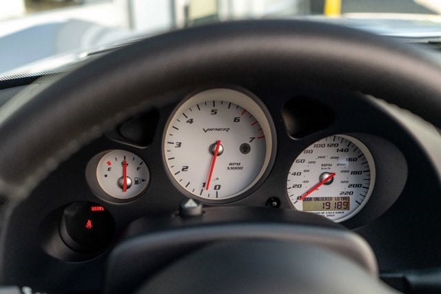 2004 Dodge Viper SRT10