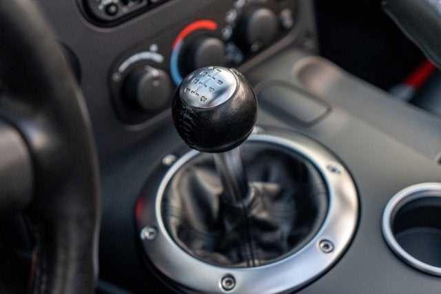 2004 Dodge Viper SRT10