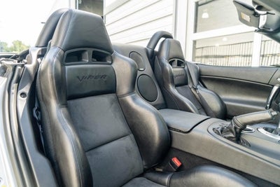 2004 Dodge Viper SRT10