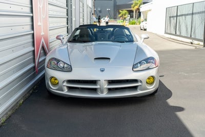 2004 Dodge Viper SRT10
