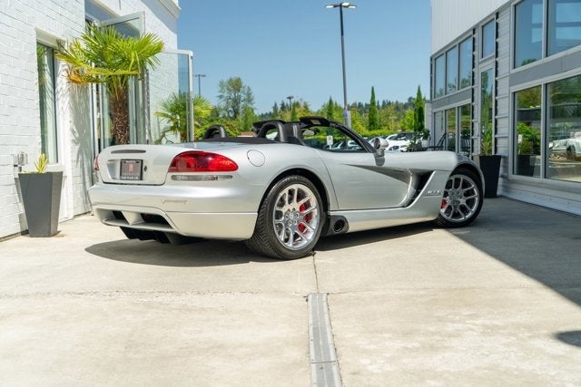 2004 Dodge Viper SRT10