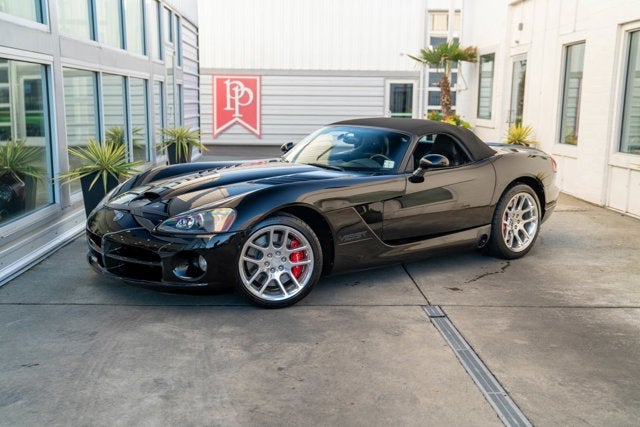 2004 Dodge Viper SRT10
