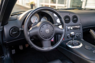 2004 Dodge Viper SRT10