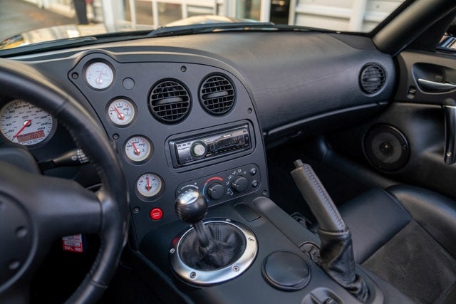 2004 Dodge Viper SRT10