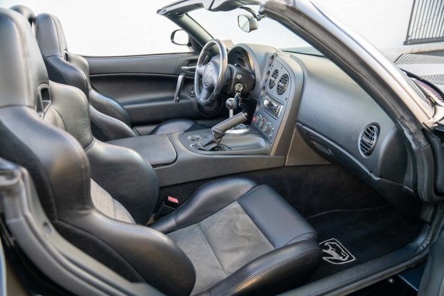 2004 Dodge Viper SRT10