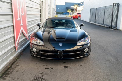 2004 Dodge Viper SRT10