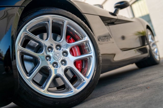 2004 Dodge Viper SRT10