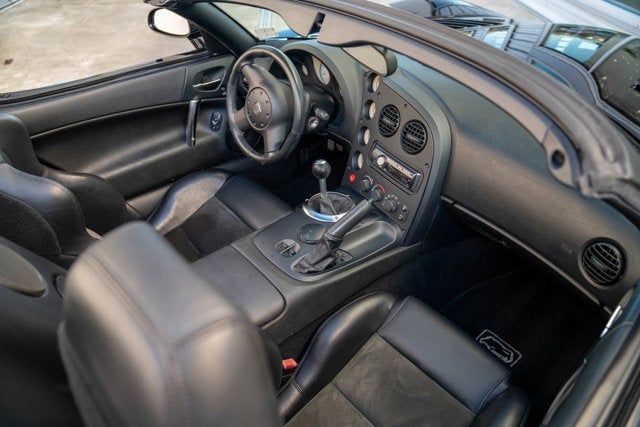 2004 Dodge Viper SRT10