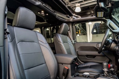 2021 Jeep Wrangler Unlimited Sahara Altitude