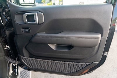 2021 Jeep Wrangler Unlimited Sahara Altitude