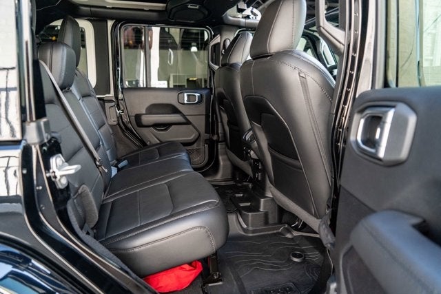 2021 Jeep Wrangler Unlimited Sahara Altitude