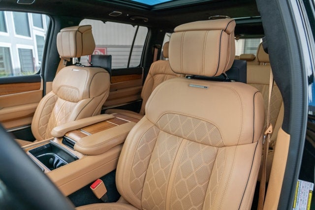 2022 Jeep Grand Wagoneer Series III