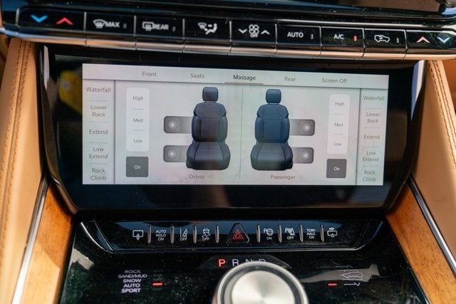 2022 Jeep Grand Wagoneer Series III