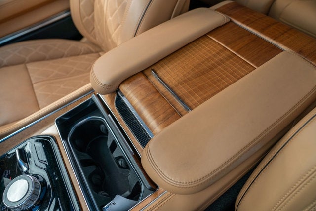 2022 Jeep Grand Wagoneer Series III