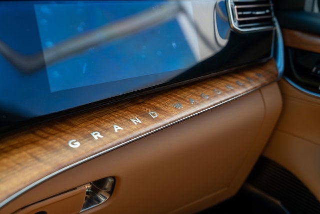 2022 Jeep Grand Wagoneer Series III