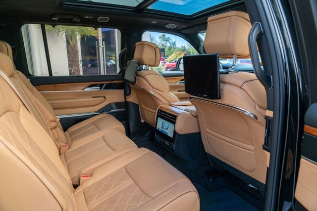 2022 Jeep Grand Wagoneer Series III