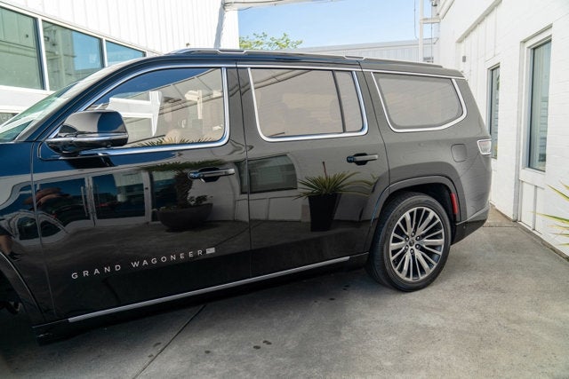 2022 Jeep Grand Wagoneer Series III