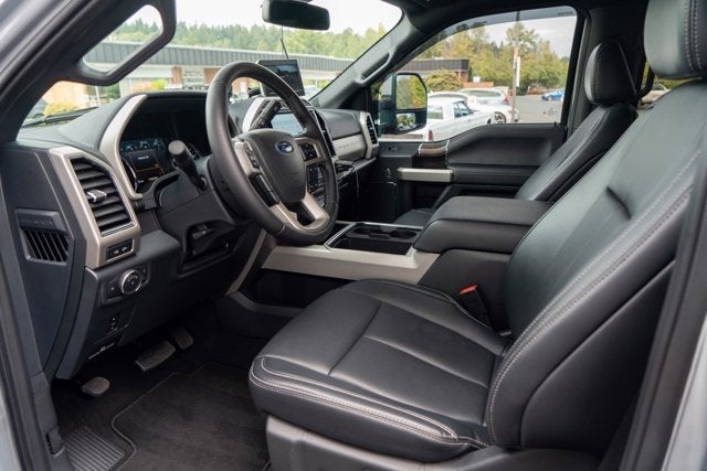 2022 Ford Super Duty F-550 DRW LARIAT