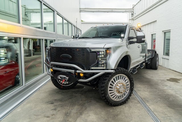 2022 Ford Super Duty F-550 DRW LARIAT