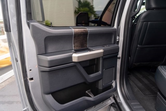 2022 Ford Super Duty F-550 DRW LARIAT